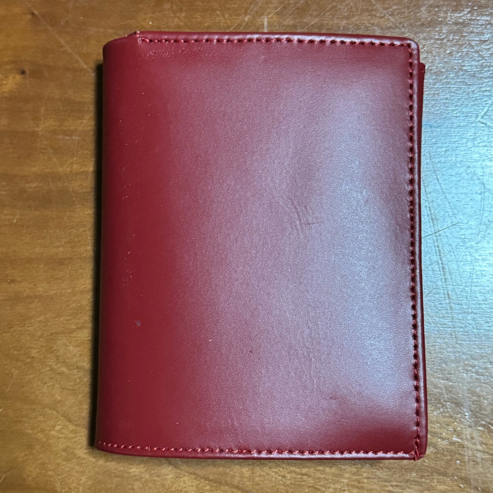Men’s red leather wallet